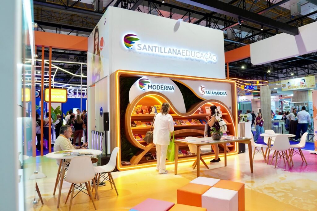 Santillana Educação – Estande Bett Brasil 2026